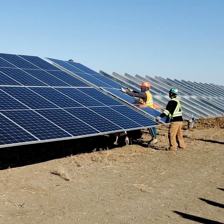 Monarch solar farm project in Alberta that delivered solar energy and energy storage solutions for ACFN.